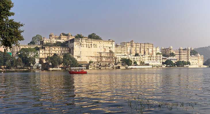 Udaipur's Lake Pichola full and lush in October after monsoon rains — romantic Rajasthan in shoulder season