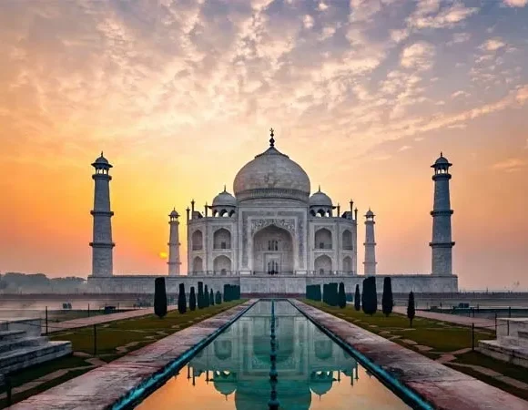 Taj Mahal at sunrise — the iconic stop on a Golden Triangle India vacation from the USA
